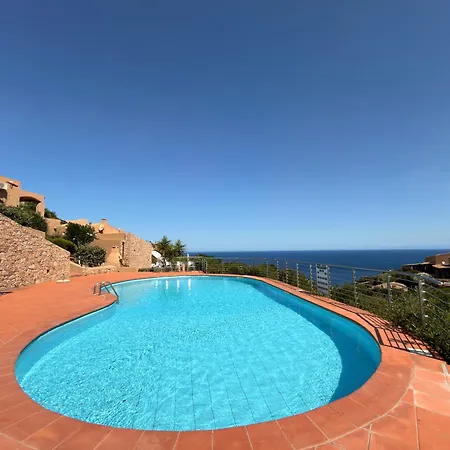 Eleonora Sotto Il Cielo Di Con Piscina E Vista Infinita
